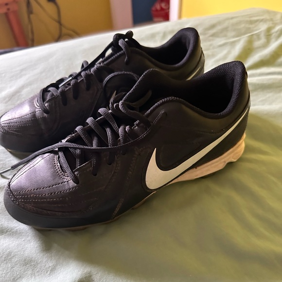 Cleats - Picture 2 of 6